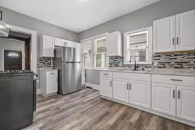 1529  Thurston Ave, Racine, WI 53405 - Photo 11