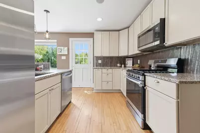 5605 W Pine Ln, Mequon, WI 53092 - Photo 21
