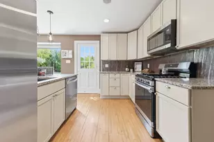 5605 W Pine Ln, Mequon, WI 53092 - Photo 21