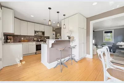 5605 W Pine Ln, Mequon, WI 53092 - Photo 15
