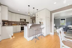 5605 W Pine Ln, Mequon, WI 53092 - Photo 15