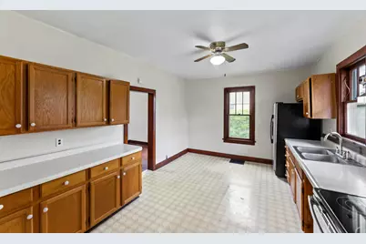 29 S Locust St, Oconomowoc, WI 53066 - Photo 19