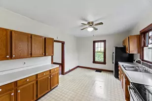 29 S Locust St, Oconomowoc, WI 53066 - Photo 19