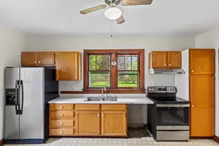 29 S Locust St, Oconomowoc, WI 53066 - Photo 17