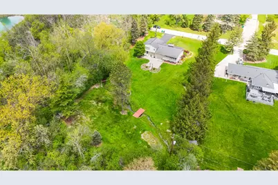 N68W15321  Prudence Dr, Menomonee Falls, WI 53051 - Photo 31