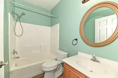 2274 W Vista Bella Dr #101, Oak Creek, WI 53154 - Photo 15