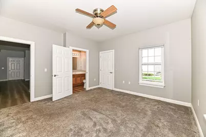 2274 W Vista Bella Dr #101, Oak Creek, WI 53154 - Photo 11