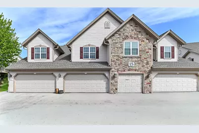 2274 W Vista Bella Dr #101, Oak Creek, WI 53154 - Photo 1