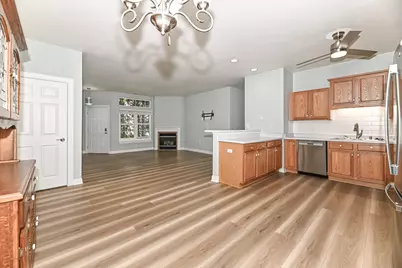 2274 W Vista Bella Dr #101, Oak Creek, WI 53154 - Photo 7
