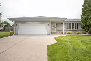 3812 W Jodi Pl, Franklin, WI 53132 - Photo 31