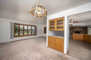 3812 W Jodi Pl, Franklin, WI 53132 - Photo 5