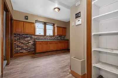 2454 N 49th St, Milwaukee, WI 53210 - Photo 11