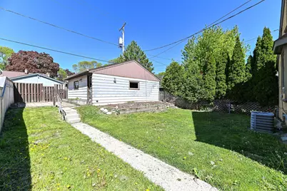 3015 N 87th St, Milwaukee, WI 53222 - Photo 27