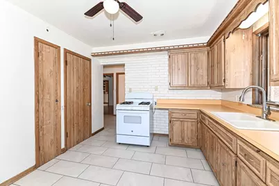 3015 N 87th St, Milwaukee, WI 53222 - Photo 11