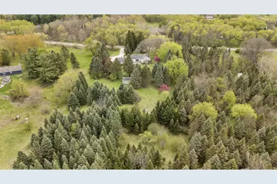 4050  Sleeping Dragon Rd, West Bend, WI 53095 - Photo 43