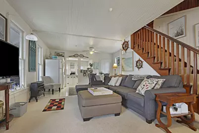 641  Hazel Ct, Fontana, WI 53125 - Photo 7