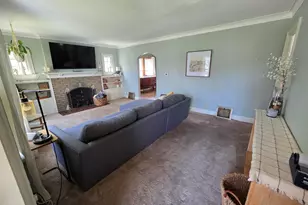 1020 N 14th St, Manitowoc, WI 54220 - Photo 9