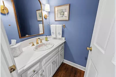10539 N Haddonstone Pl, Mequon, WI 53092 - Photo 7