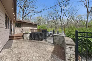 2028 Hillside Ct, Delafield, WI 53018 - Photo 37