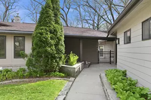 2028 Hillside Ct, Delafield, WI 53018 - Photo 53