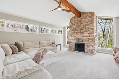 2028  Hillside Ct, Delafield, WI 53018 - Photo 11
