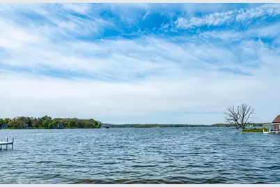 2717  Ridley Rd, Delafield, WI 53029 - Photo 9