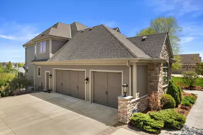 6140 S Conservancy Dr, New Berlin, WI 53151 - Photo 23