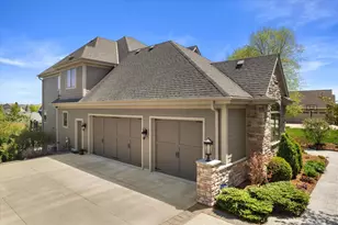 6140 S Conservancy Dr, New Berlin, WI 53151 - Photo 23