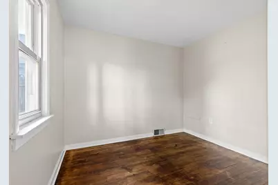 3779 S Pennsylvania Ave, Saint Francis, WI 53235 - Photo 7