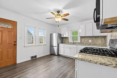 3779 S Pennsylvania Ave, Saint Francis, WI 53235 - Photo 3