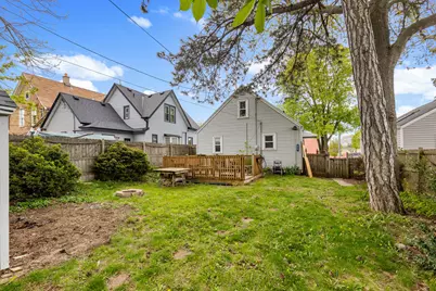 3779 S Pennsylvania Ave, Saint Francis, WI 53235 - Photo 13
