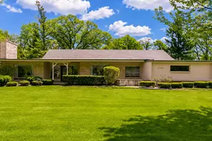 6732 N Holly Ct, Fox Point, WI 53217 - Photo 1