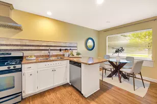 6732 N Holly Ct, Fox Point, WI 53217 - Photo 19