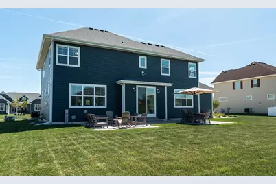7852 W Preserve Pkwy, Mequon, WI 53097 - Photo 21