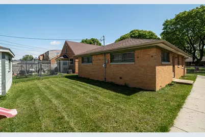 4861 N 66th St, Milwaukee, WI 53218 - Photo 19