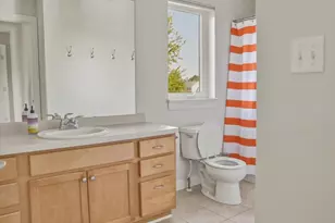 5800 Eagle Point Dr, Racine, WI 53406 - Photo 21