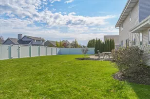5800 Eagle Point Dr, Racine, WI 53406 - Photo 43