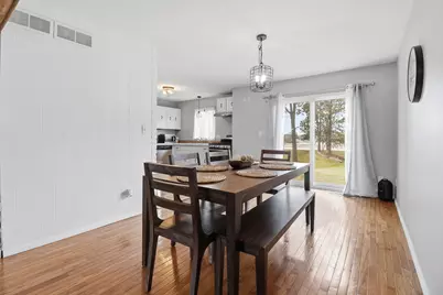 9228 N 70th St, Milwaukee, WI 53223 - Photo 7