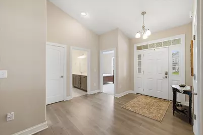 2046 E Omaha Dr, Grafton, WI 53024 - Photo 17