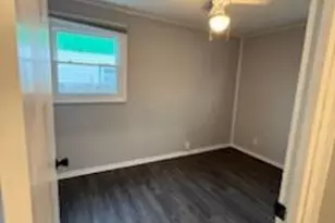6725 W Verona Ct, Milwaukee, WI 53219 - Photo 3