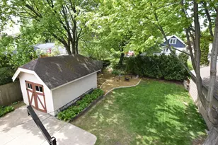 2217 N 71st St, Wauwatosa, WI 53213 - Photo 39