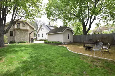 2217 N 71st St, Wauwatosa, WI 53213 - Photo 7
