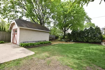 2217 N 71st St, Wauwatosa, WI 53213 - Photo 5