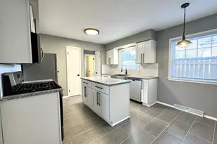 4427 N 77th St, Milwaukee, WI 53218 - Photo 3
