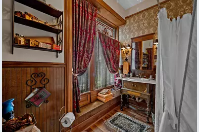 3209 W Wells St, Milwaukee, WI 53208 - Photo 17