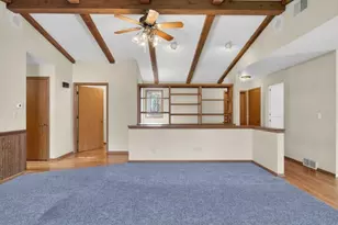 914 Hawthorne Dr, Howards Grove, WI 53083 - Photo 9