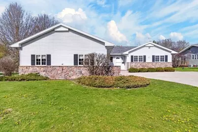 914  Hawthorne Dr, Howards Grove, WI 53083 - Photo 43