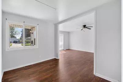 8552  20th Ave, Kenosha, WI 53143 - Photo 7