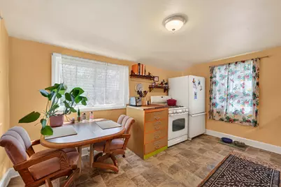 925 E Lincoln Ave, Milwaukee, WI 53207 - Photo 7