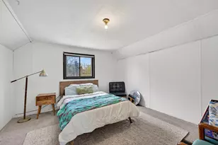 925 E Lincoln Ave, Milwaukee, WI 53207 - Photo 23